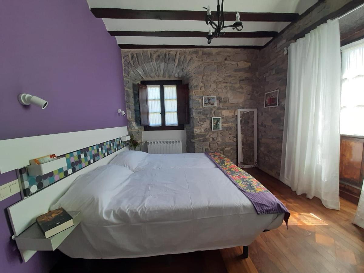 Hotel Dona Lola Izarra Zewnętrze zdjęcie