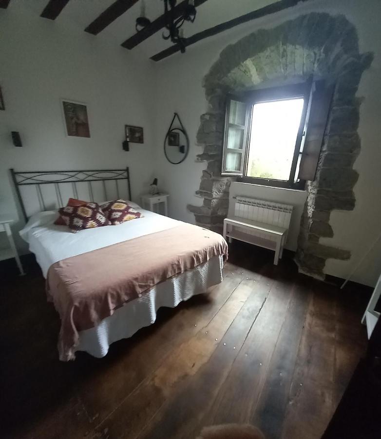 Hotel Dona Lola Izarra Zewnętrze zdjęcie