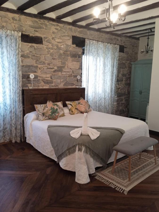 Hotel Dona Lola Izarra Zewnętrze zdjęcie